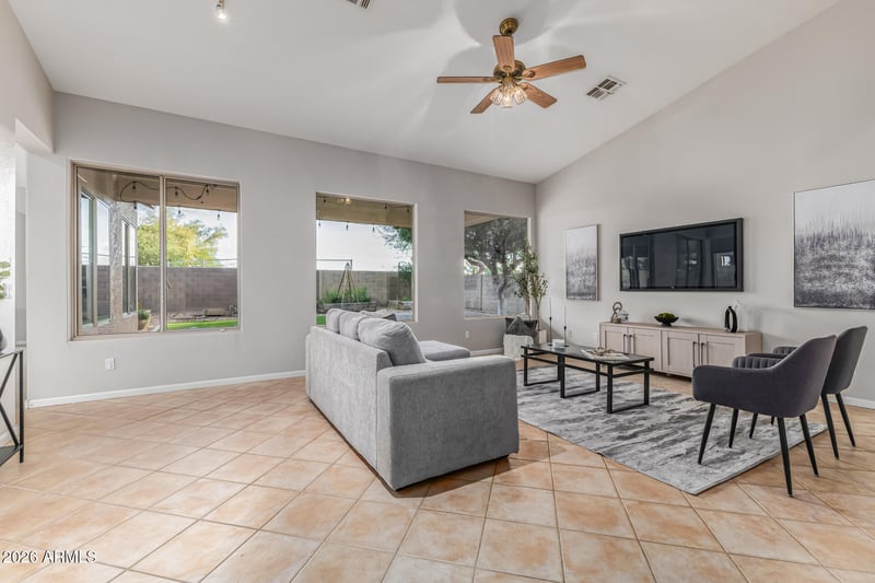 7167 Buckskin Trl, Peoria, AZ 85383