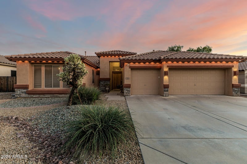 7167 Buckskin Trl, Peoria, AZ 85383