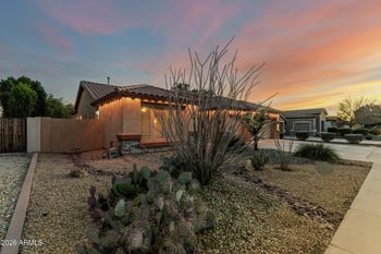 7167 Buckskin Trl, Peoria, AZ 85383