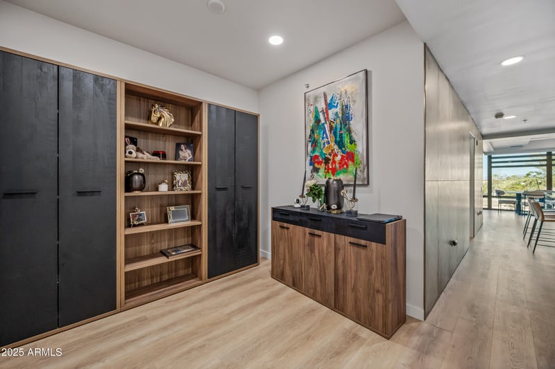 7167 Rancho Vista Dr #4008, Scottsdale, AZ 85251