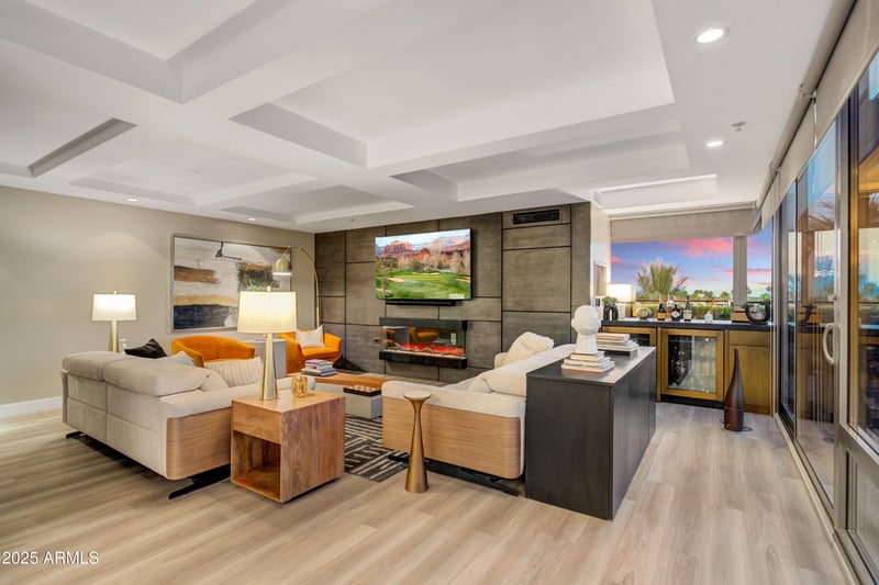 7167 Rancho Vista Dr #5001, Scottsdale, AZ 85251
