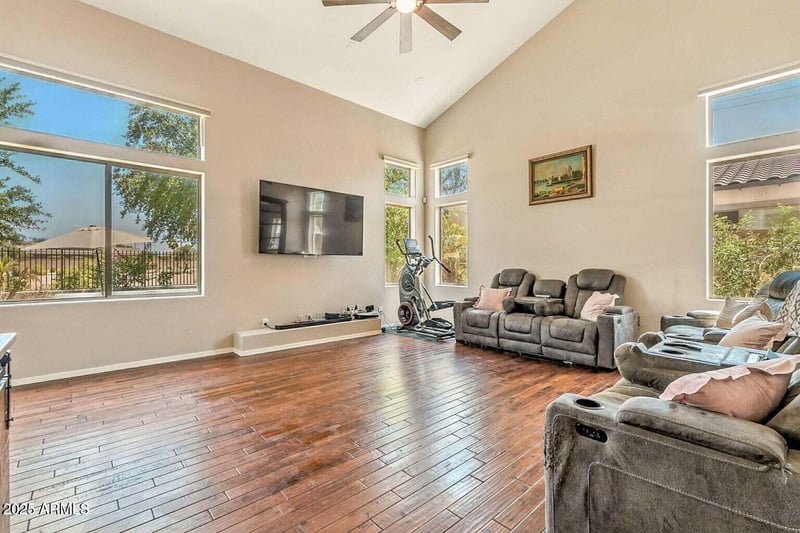 7169 Dodane Ct, Gilbert, AZ 85298