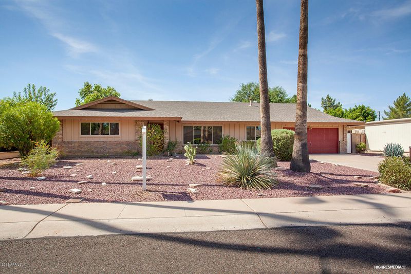 717 E Harmont Dr, Phoenix, AZ 85020