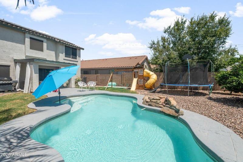 717 Leslie Ave, San Tan Valley, AZ 85140