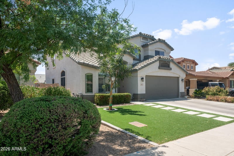 717 Leslie Ave, San Tan Valley, AZ 85140