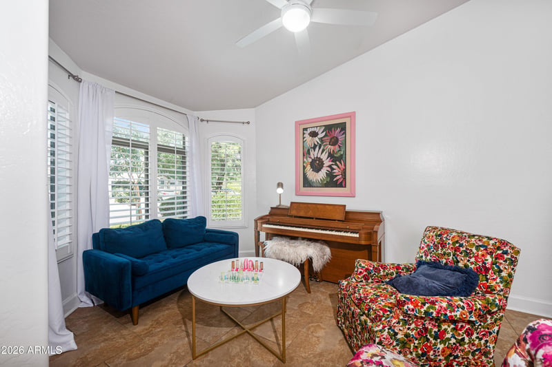 717 Leslie Ave, San Tan Valley, AZ 85140