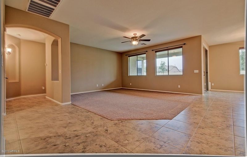 717 E Raven Way, Gilbert, AZ 85297