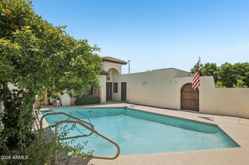717 E Tuckey Ln, Phoenix, AZ 85014