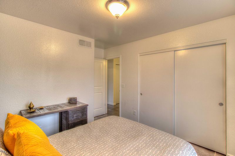 717 W Hackamore St, Gilbert, AZ 85233