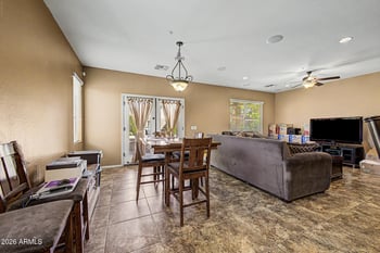 7171 Sinova Ct, Gilbert, AZ 85298