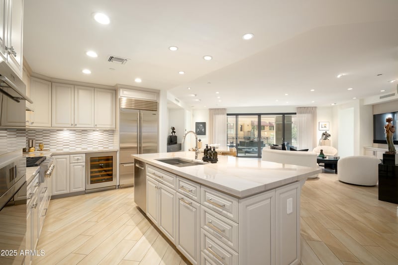 7175 Camelback Rd #301, Scottsdale, AZ 85251