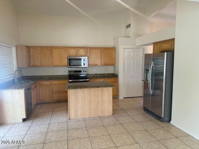 7176 W Blackhawk Dr, Glendale, AZ 85308