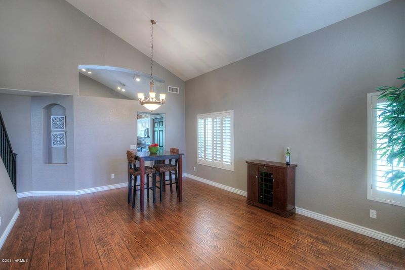 7176 W Irma Ln, Glendale, AZ 85308