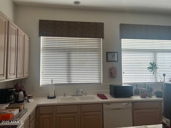 7177 Foothill Dr, Glendale, AZ 85310