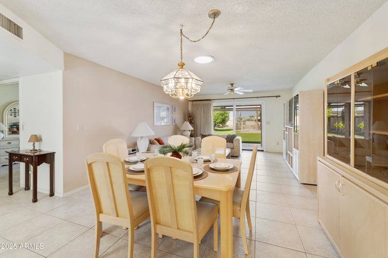718 Arrowwood Way, Mesa, AZ 85208