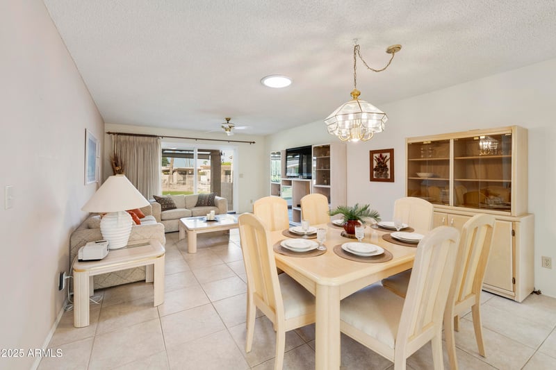 718 Arrowwood Way, Mesa, AZ 85208