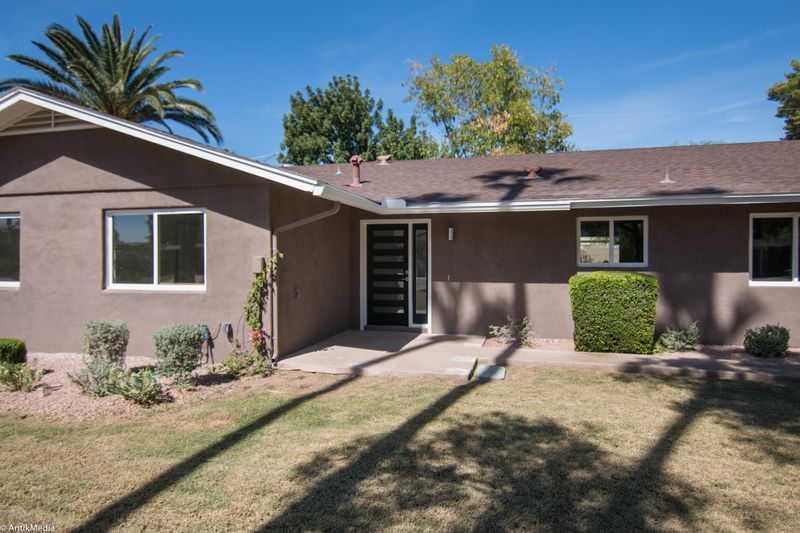 718 E Harmont Dr, Phoenix, AZ 85020