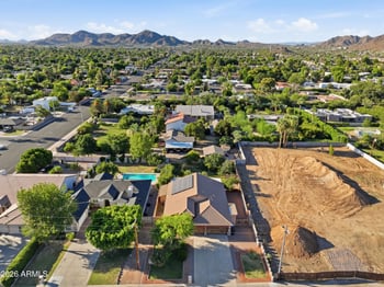 718 E Orangewood Ave, Phoenix, AZ 85020
