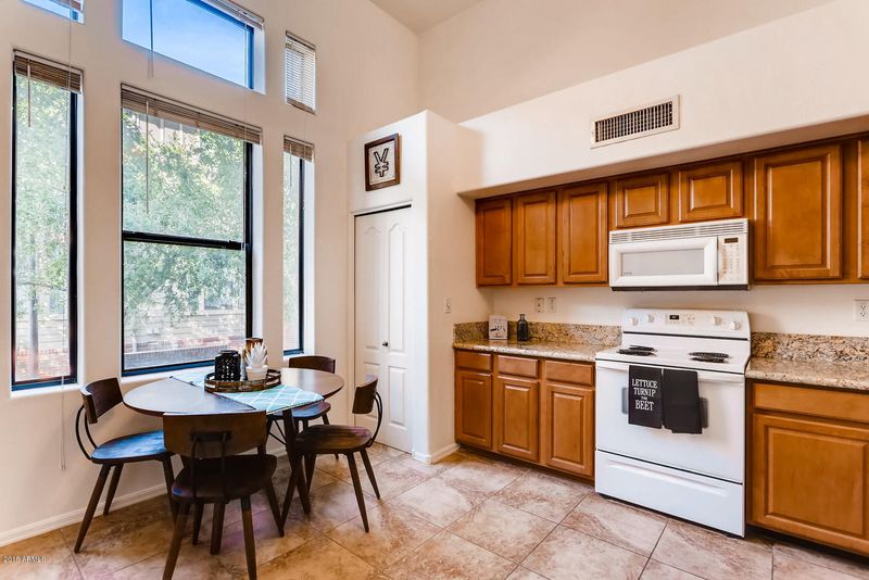 718 S Beck Ave, Tempe, AZ 85281