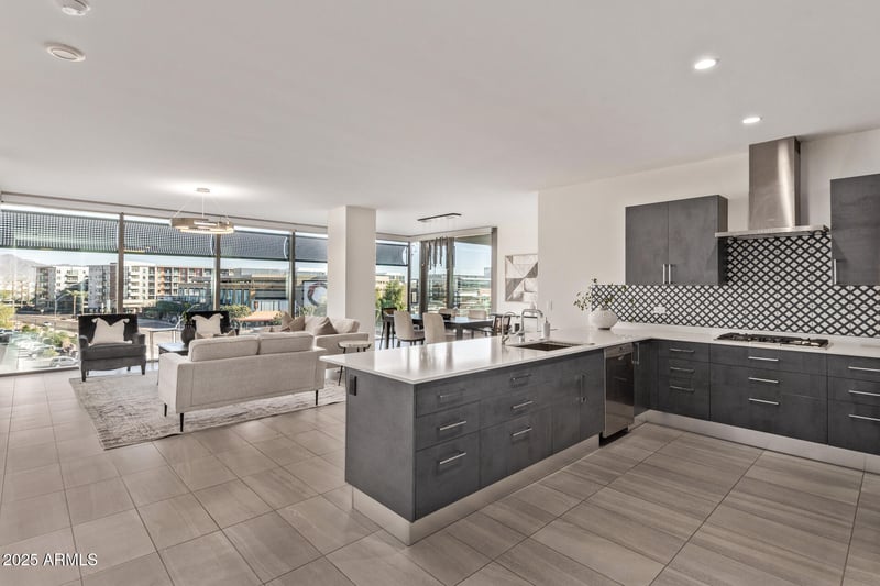 7180 Kierland Blvd #516, Scottsdale, AZ 85254