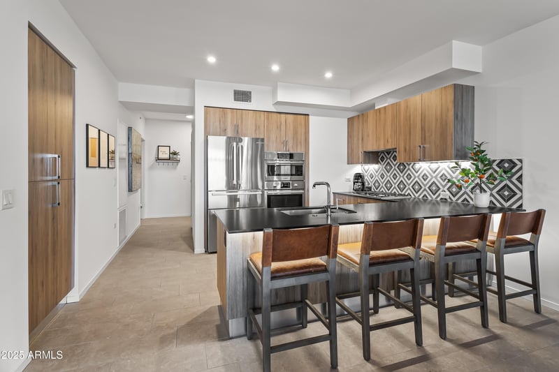 7180 Kierland Blvd #811, Scottsdale, AZ 85254