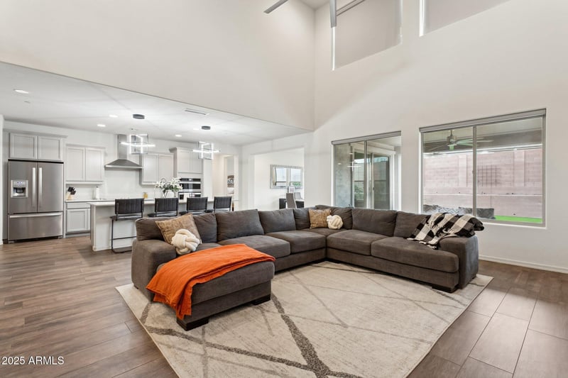 7180 Tombstone Trl, Peoria, AZ 85383
