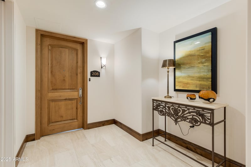 7181 Camelback Rd #208, Scottsdale, AZ 85251
