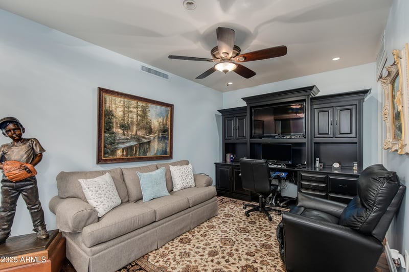 7181 Camelback Rd #208, Scottsdale, AZ 85251