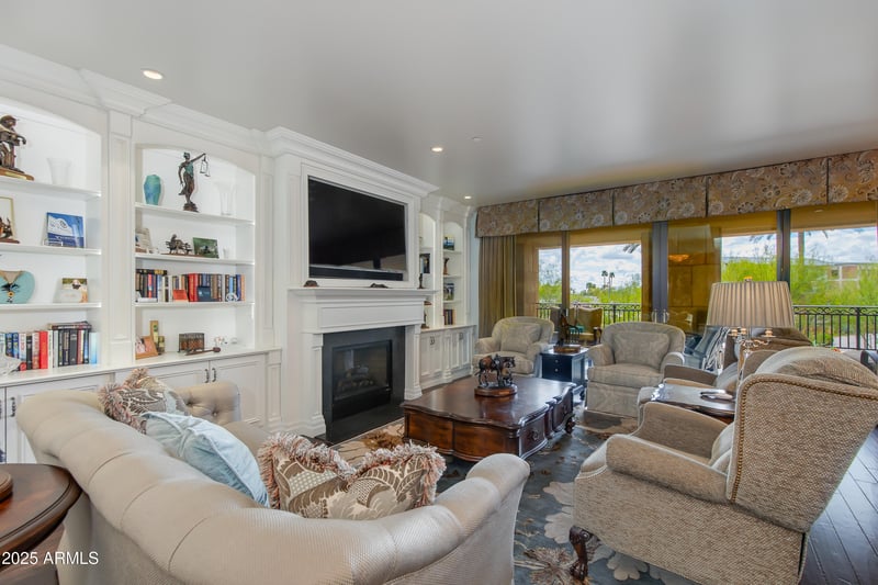 7181 Camelback Rd #208, Scottsdale, AZ 85251