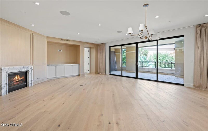 7181 Camelback Rd #301, Scottsdale, AZ 85251