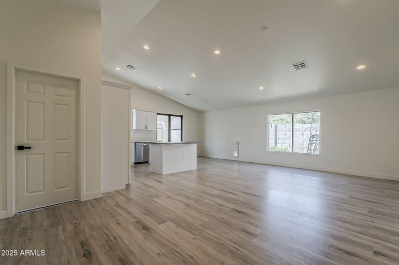 7181 Citrus Way, Glendale, AZ 85303