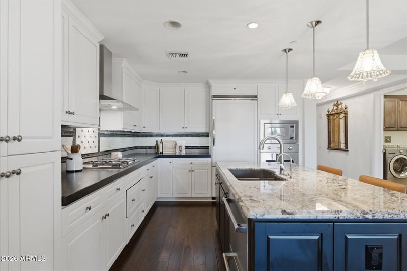 7181 Camelback Rd #208, Scottsdale, AZ 85251