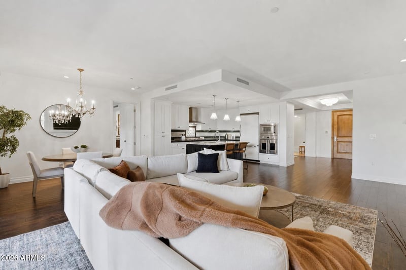 7181 Camelback Rd #208, Scottsdale, AZ 85251