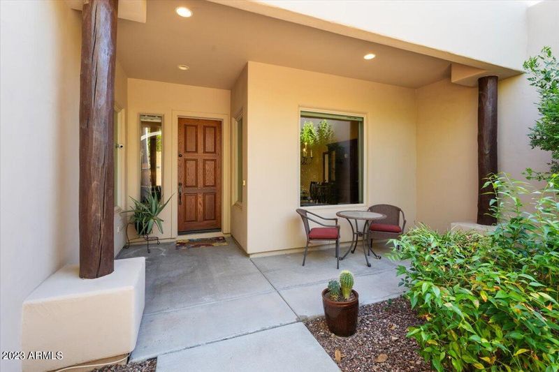 719 E Circle Rd, Phoenix, AZ 85020