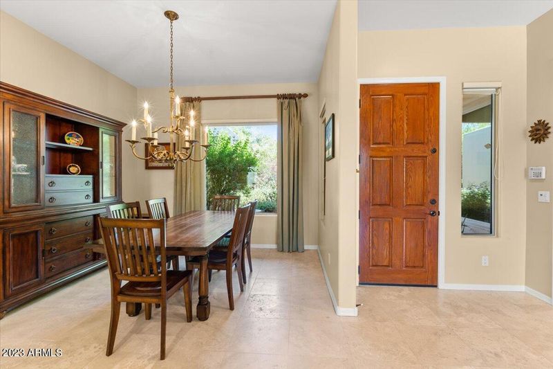 719 E Circle Rd, Phoenix, AZ 85020