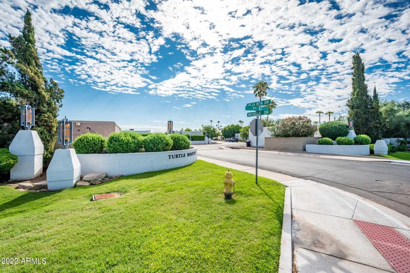 719 E Michelle Dr, Phoenix, AZ 85022