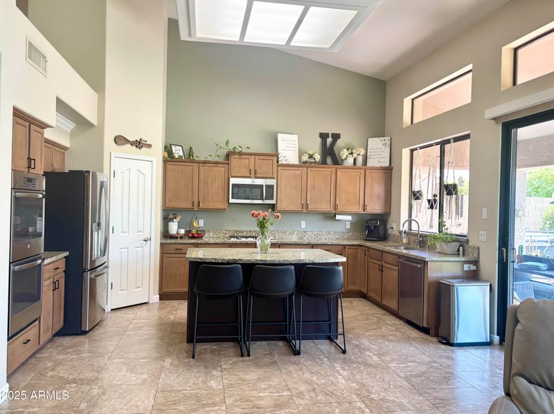 7191 Surrey Ave, Peoria, AZ 85381