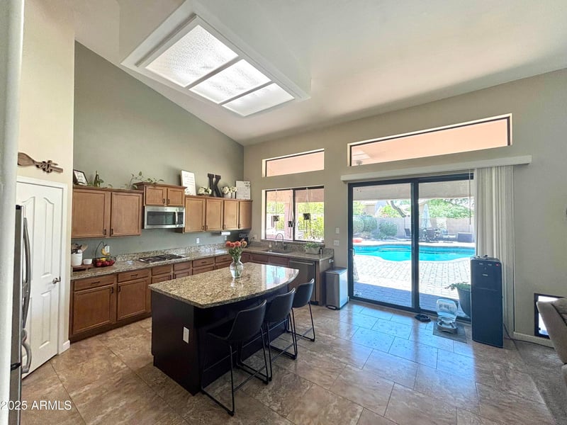 7191 Surrey Ave, Peoria, AZ 85381