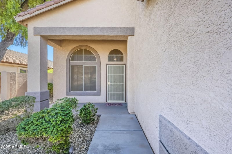 7193 Mohawk Ln, Glendale, AZ 85308
