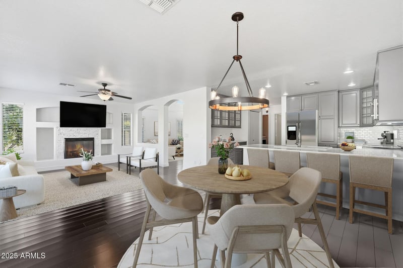 7194 Mohawk Ln, Glendale, AZ 85308