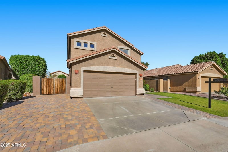 7194 Mohawk Ln, Glendale, AZ 85308