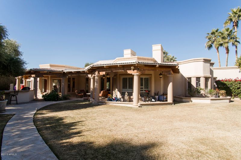 72 Biltmore Estates Dr, Phoenix, AZ 85016