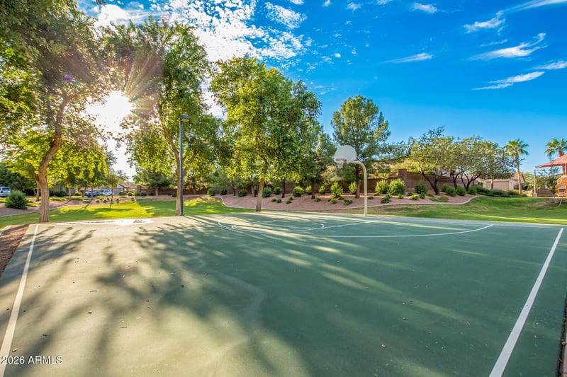 72 Dragon Tree Ave, San Tan Valley, AZ 85140