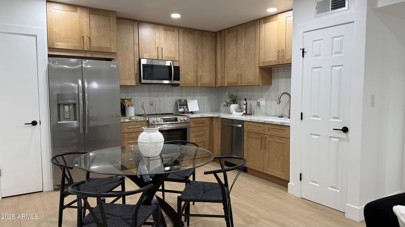 720 Dobson Rd #27, Mesa, AZ 85202