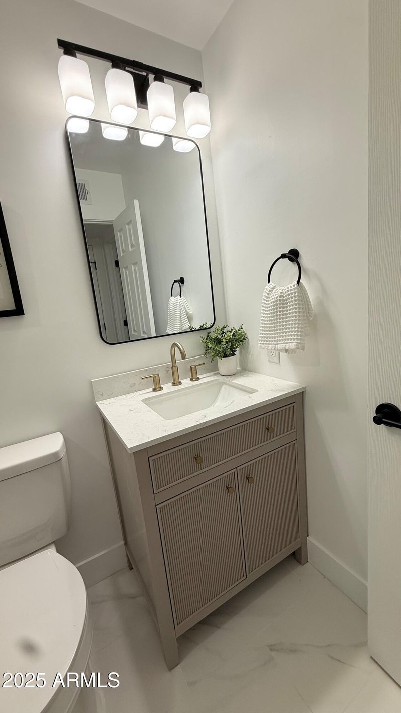 720 Dobson Rd #27, Mesa, AZ 85202