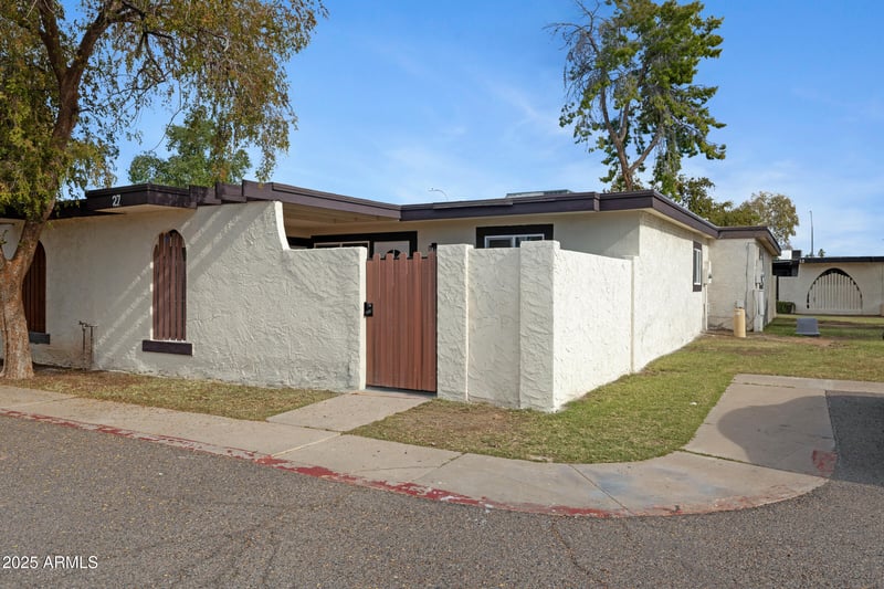 720 Dobson Rd #27, Mesa, AZ 85202