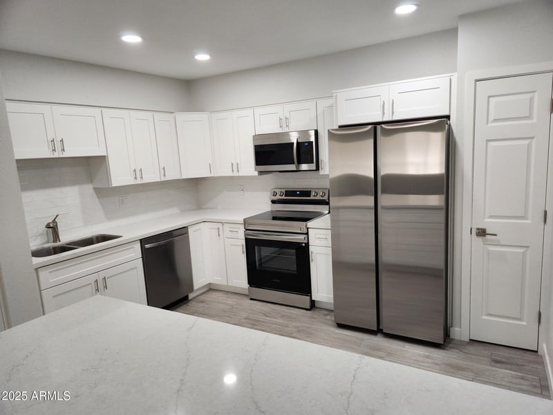 720 Dobson Rd #49, Mesa, AZ 85202