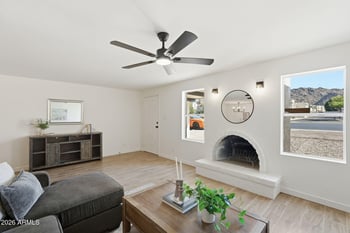 720 Dobbins Rd, Phoenix, AZ 85042