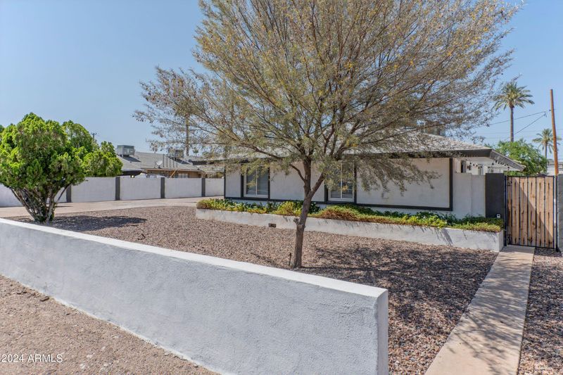 720 E Montecito Ave, Phoenix, AZ 85014