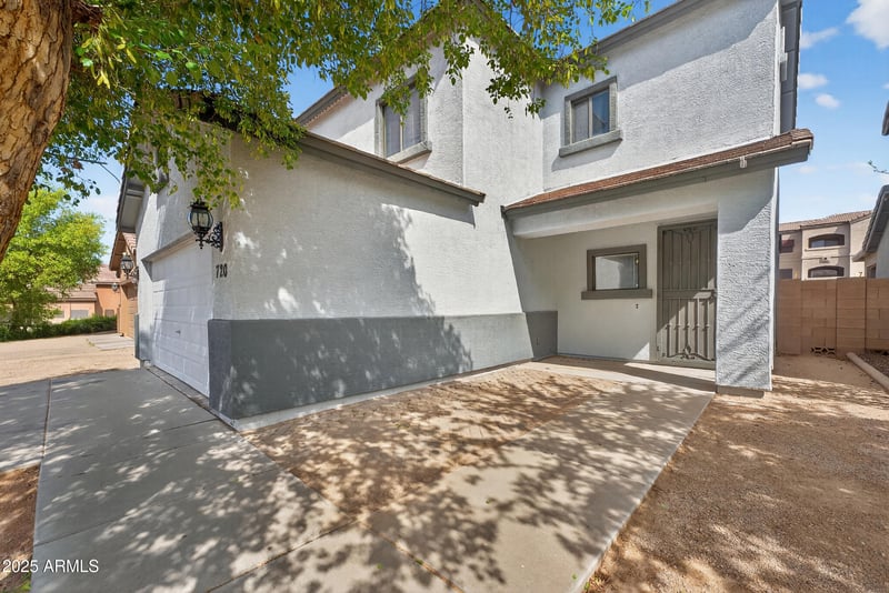 720 Lydia Ln, Phoenix, AZ 85041